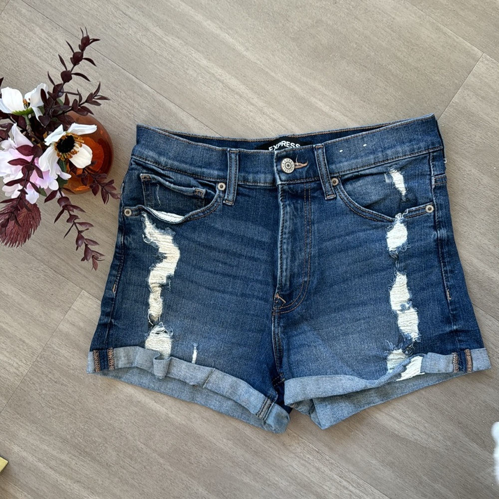 Express Women’s High Waisted Jean Shorts Distressed Medium Wash Rolled Hem 4